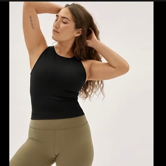 Everlane | Perform Tank - Picture 2 of 5
